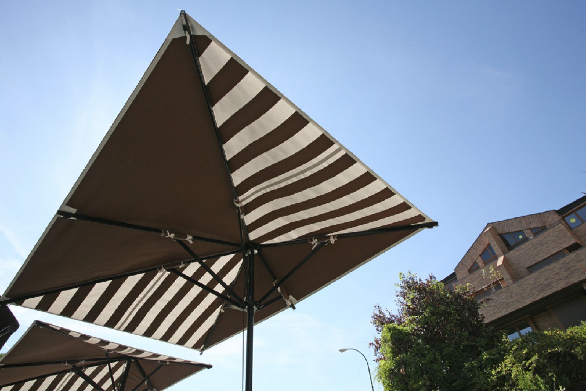 Bottom view of the Ibiza D parasol